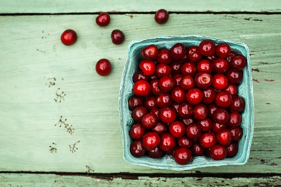 8035 Sour cherries