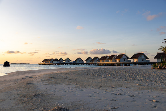 1123 Dawn on a beach, Maldives