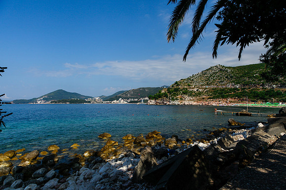 1160 Rocky beach, Montengro