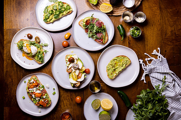 8043 Avocado toasts