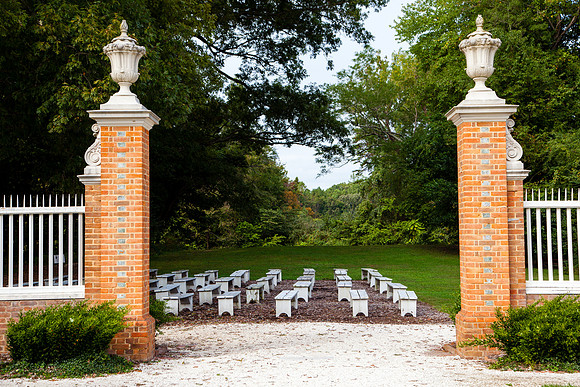 9023 White benches