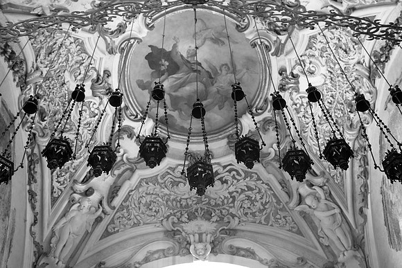 3022 Hanging sanctuary lamps