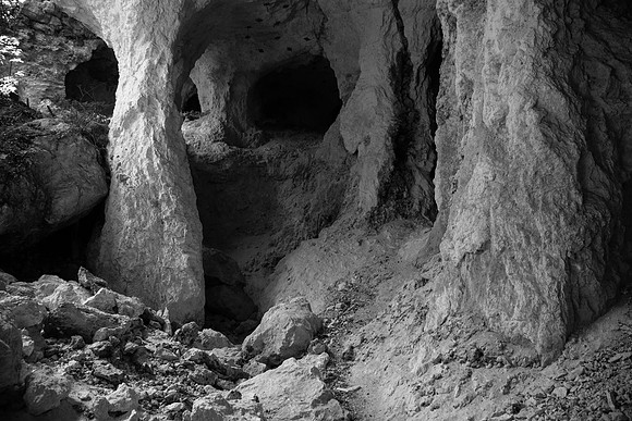 3047  Cave II, Serbia