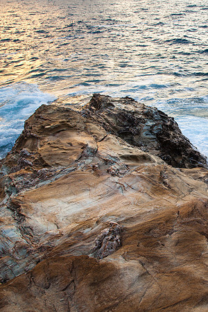 1062 Wave crashing on rocks III