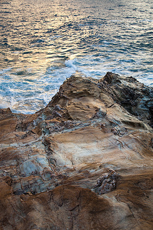 1060 Rocky shore I