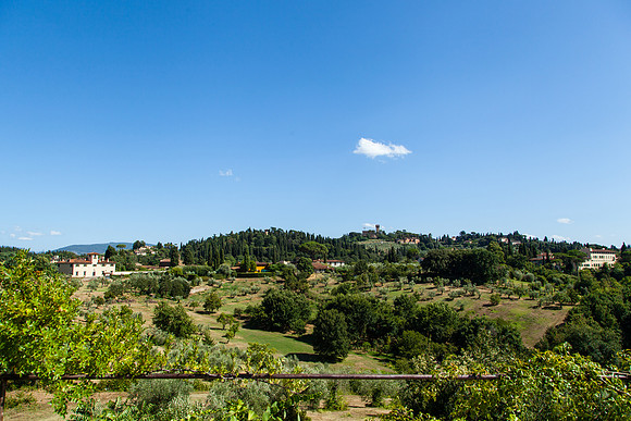 0053 Italian hilly landscape