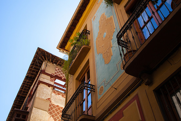 0071 Façade, Spain
