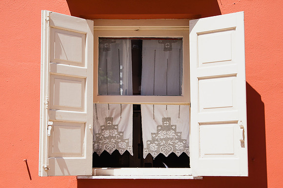 0099 Curtains