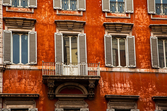 0056 Red building, Rome