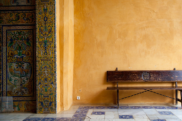 0178 Orange wall