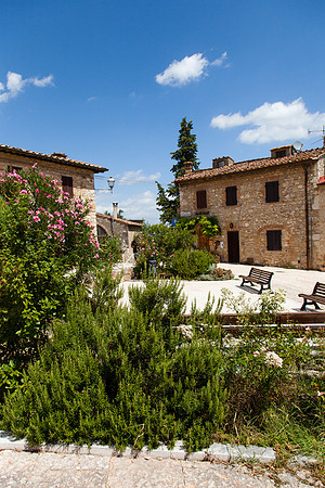 0220 Tuscan old town