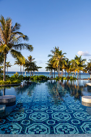 0239 Luxury swimming pool, Maldives